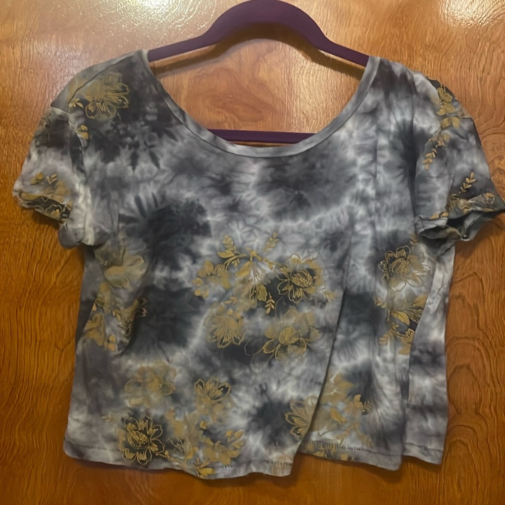 Urban Outfitters: Cropped t-shirt